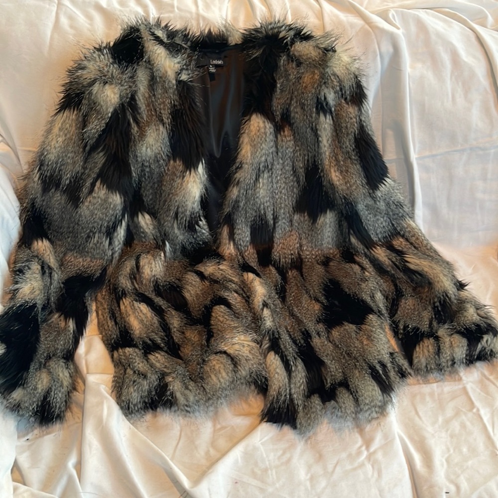 Ladakh Faux Fur Open Front Jacket. Size L. Black/Gray/White with black lining.